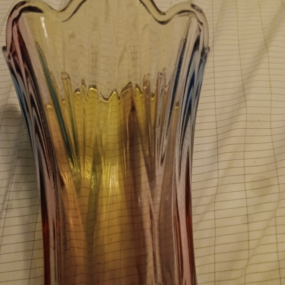 Multicolor Glass Vase - Picture 4 of 12